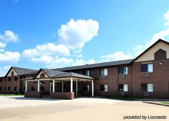 Econo Lodge Inn & Suites Dubuque Zewnętrze zdjęcie