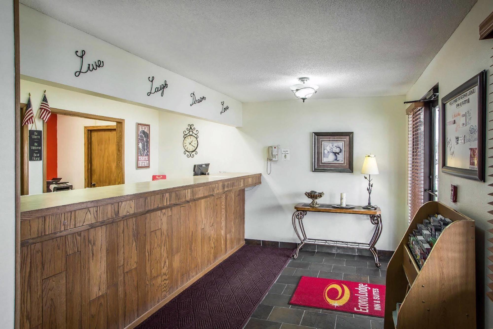 Econo Lodge Inn & Suites Dubuque Zewnętrze zdjęcie