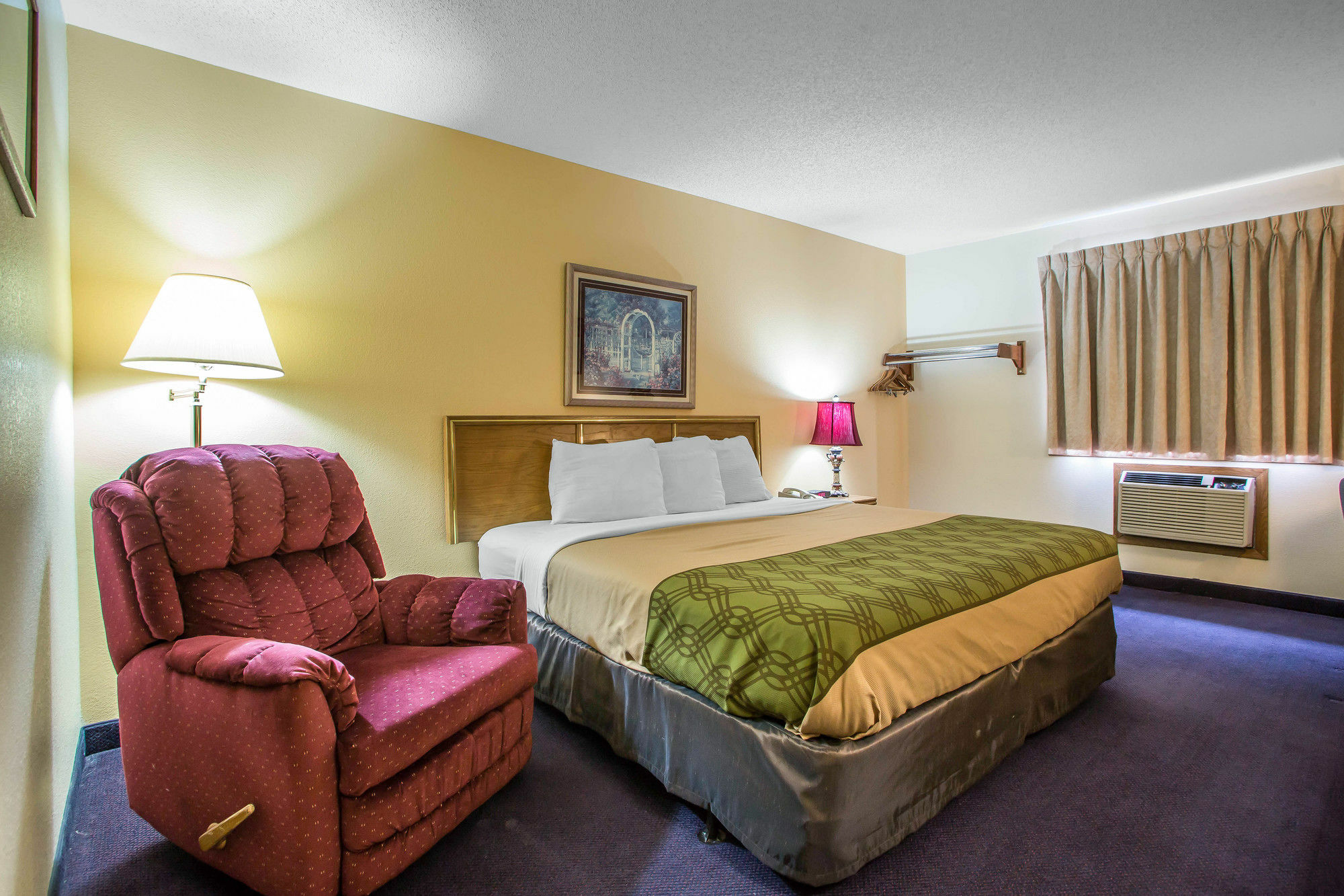 Econo Lodge Inn & Suites Dubuque Zewnętrze zdjęcie