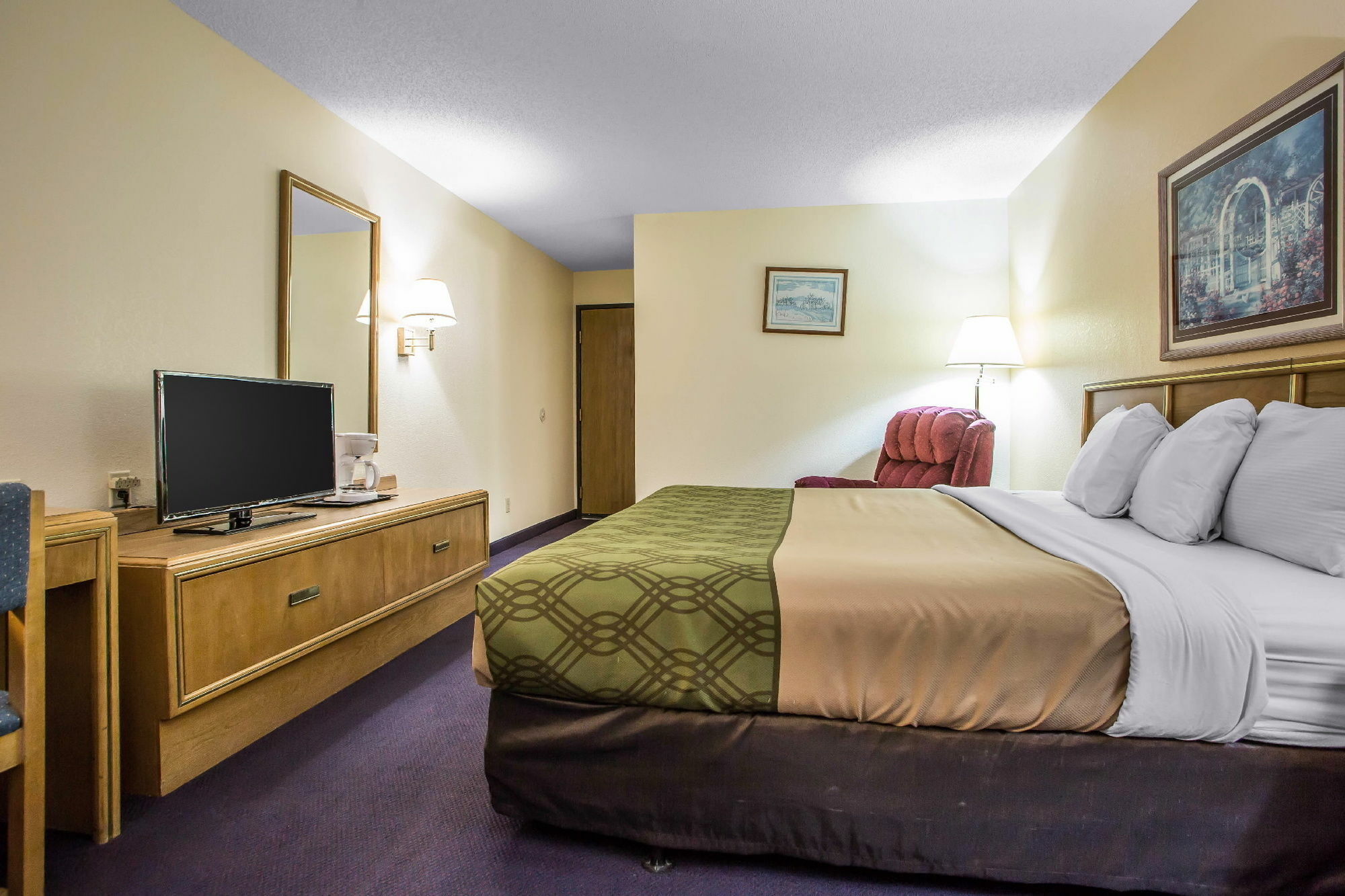 Econo Lodge Inn & Suites Dubuque Zewnętrze zdjęcie