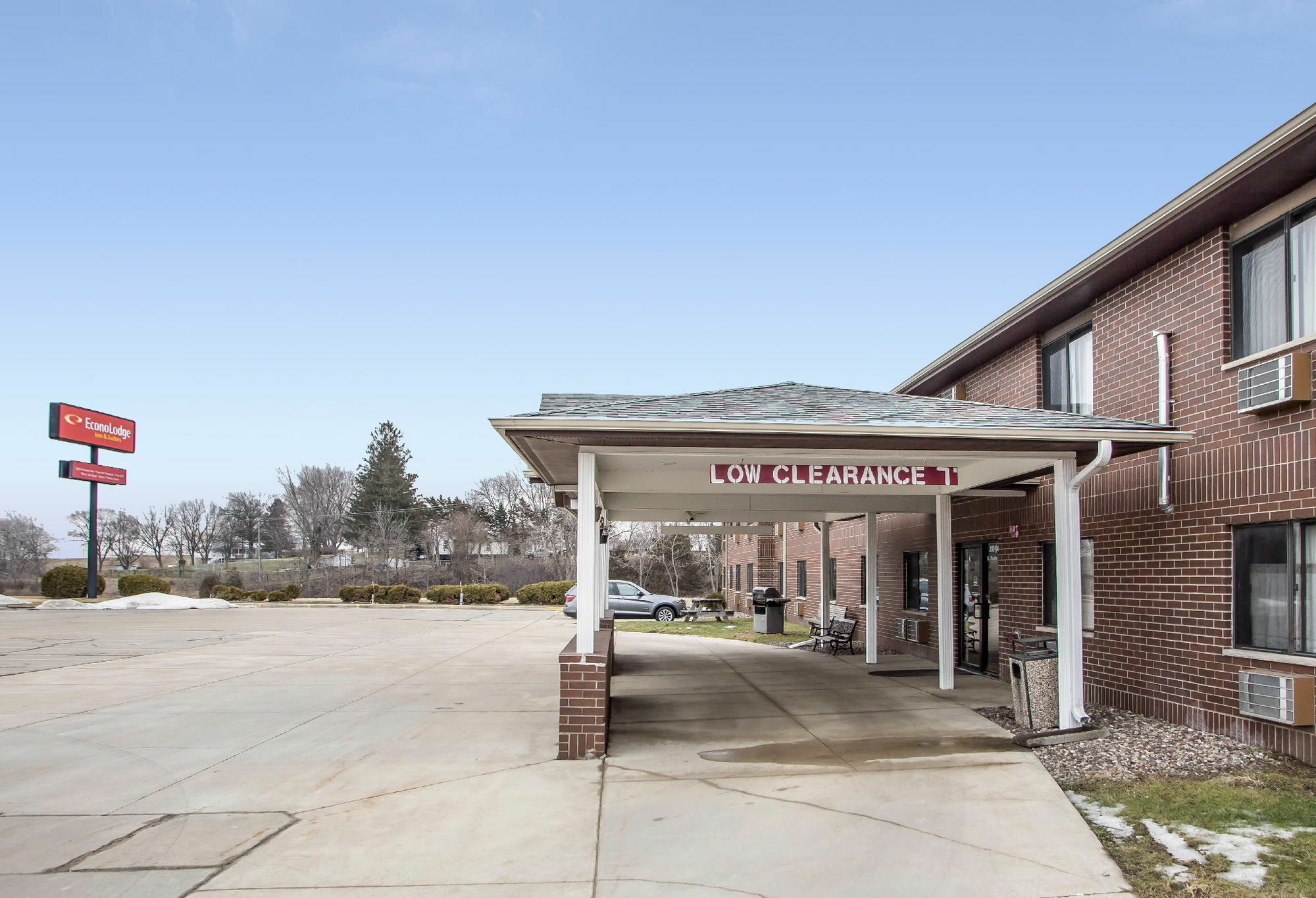 Econo Lodge Inn & Suites Dubuque Zewnętrze zdjęcie